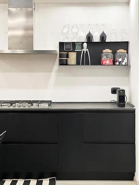 Civico 8 Apartment غيراسول