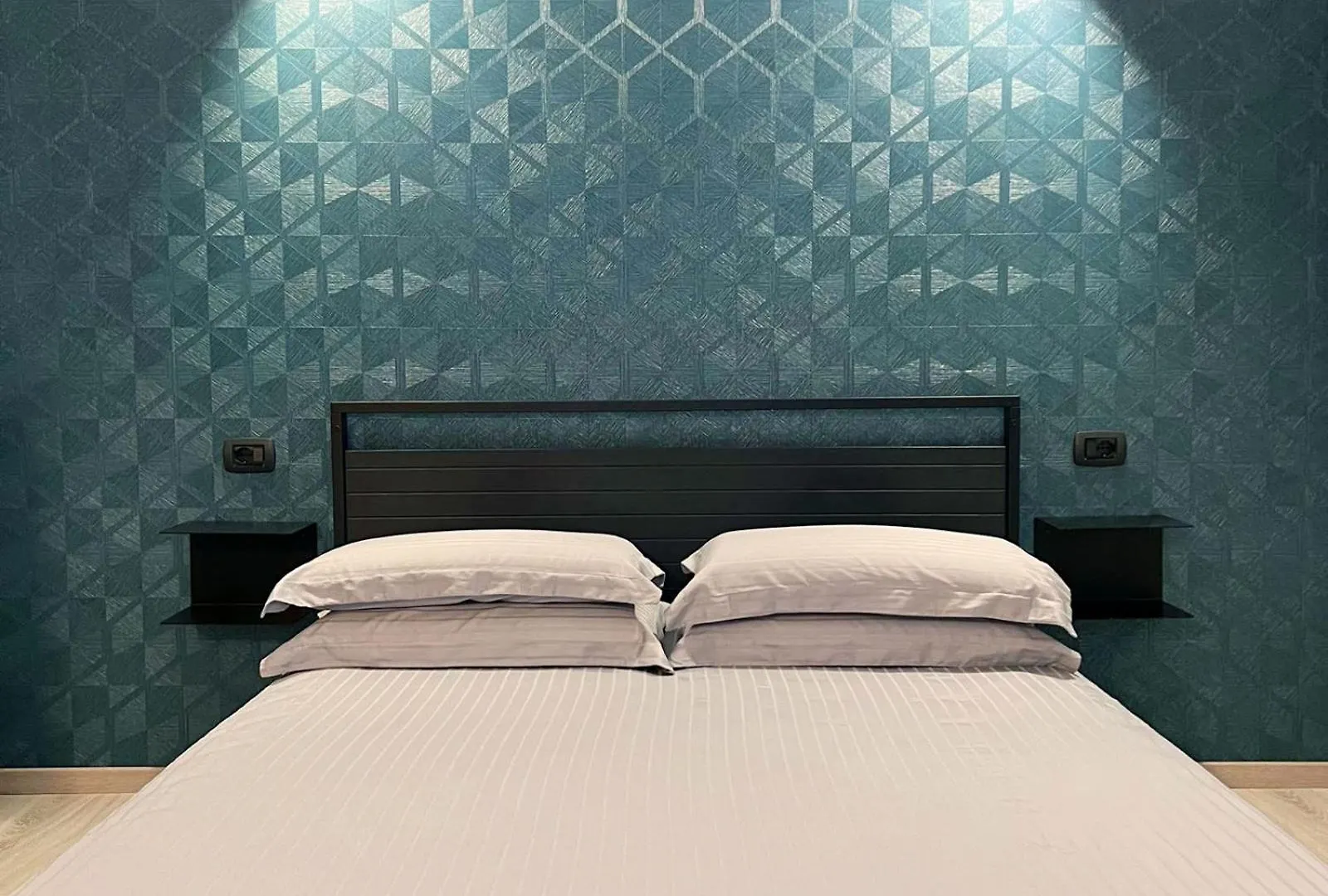 Civico 8 Apartment غيراسول 0*,